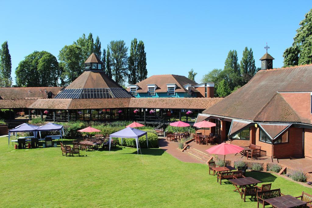 Hotel Cim Business Centre Maidenhead Exterior foto