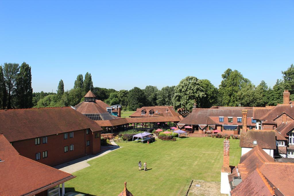 Hotel Cim Business Centre Maidenhead Exterior foto