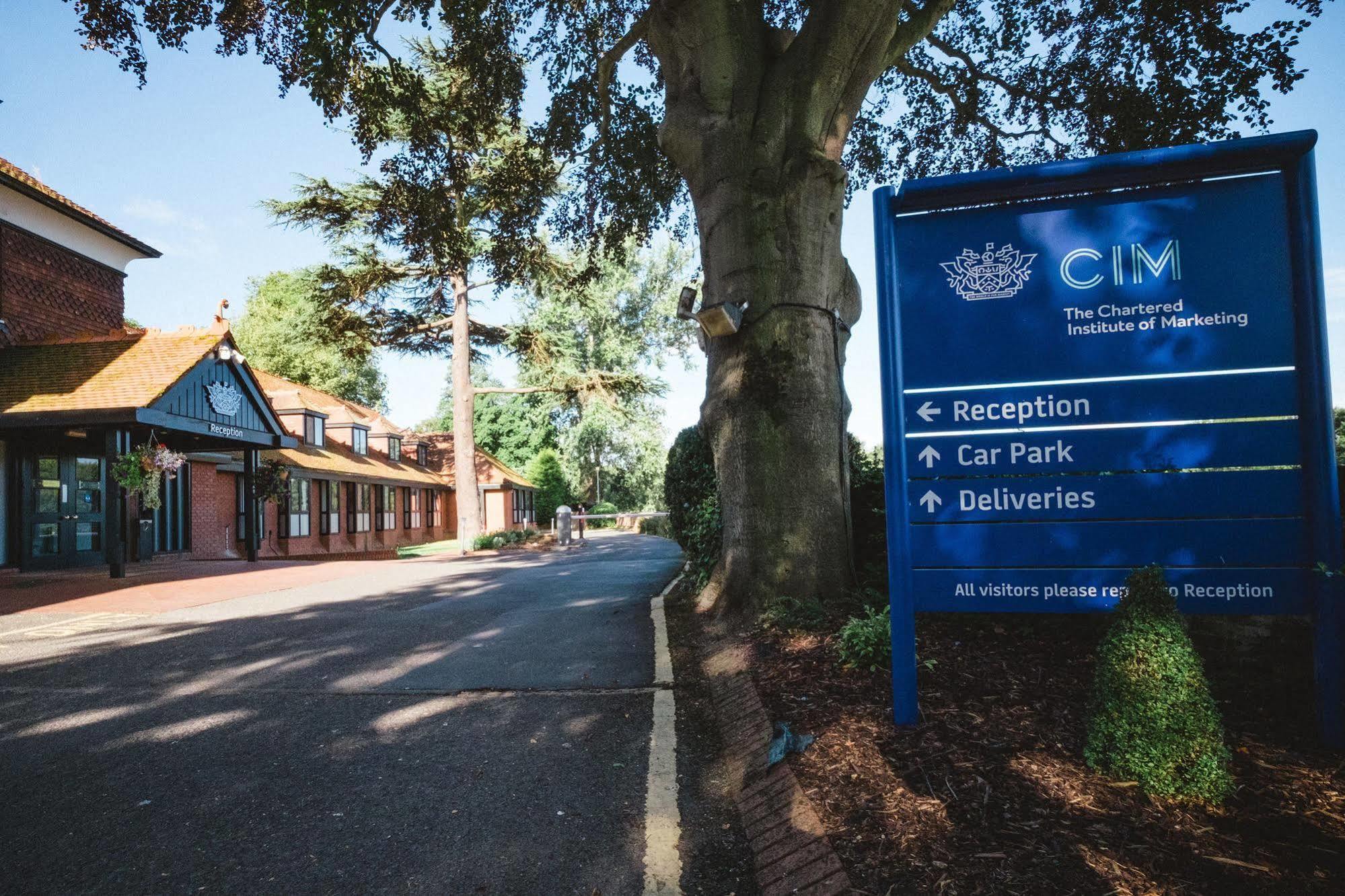 Hotel Cim Business Centre Maidenhead Exterior foto
